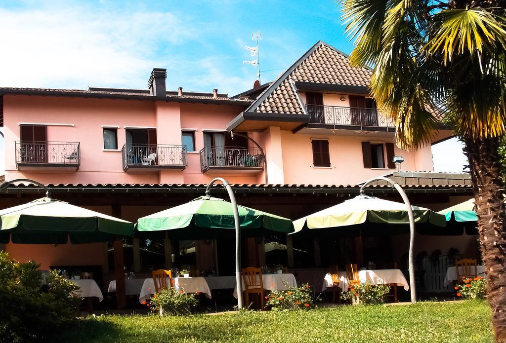 Hotel Alpino Cuasso Al Monte Esterno foto