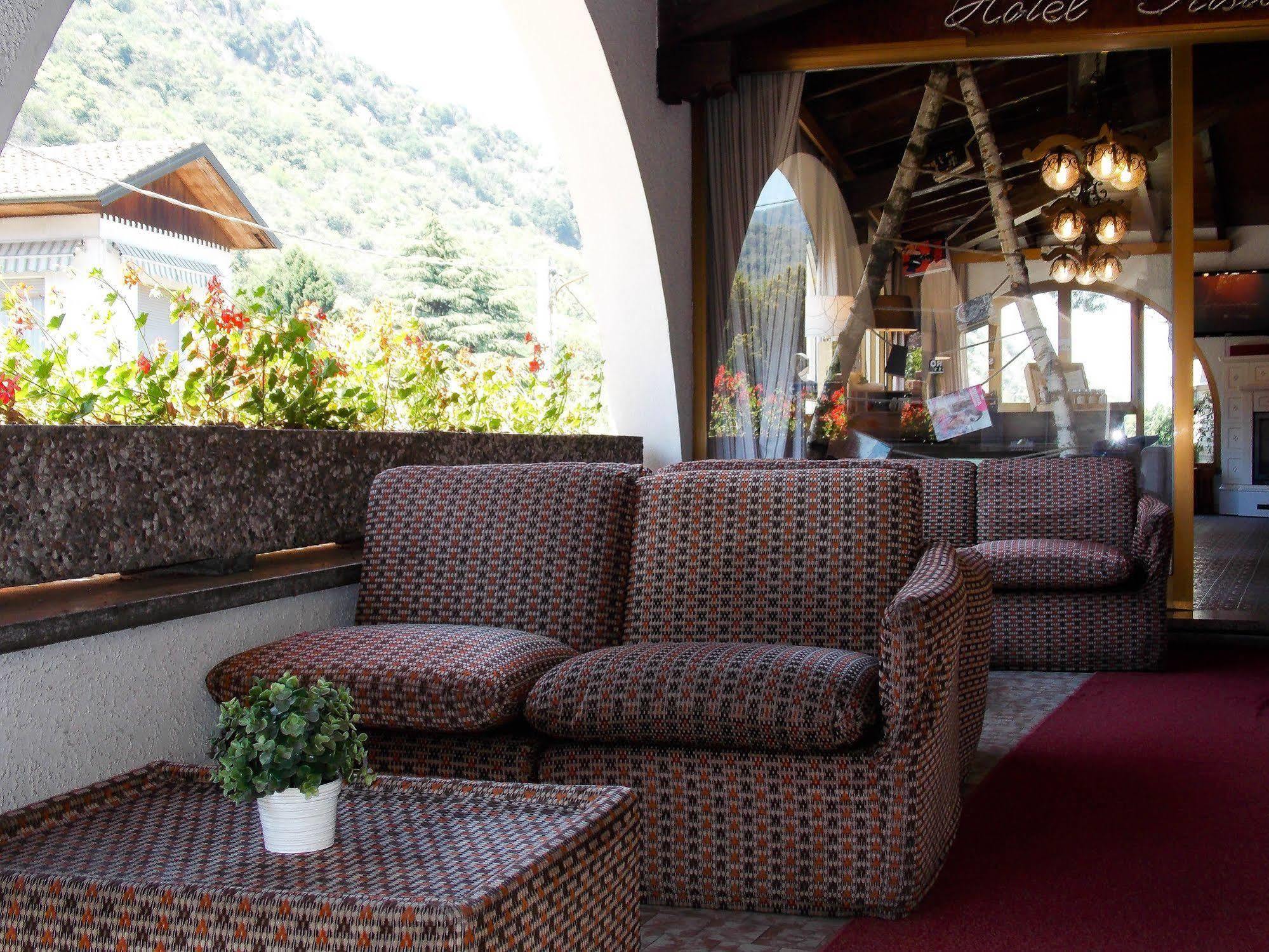 Hotel Alpino Cuasso Al Monte Esterno foto